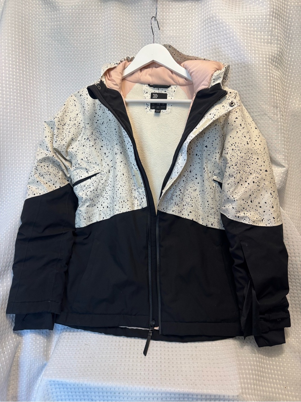 all in motion Black and White Speckled Hooded Ski Jacket
